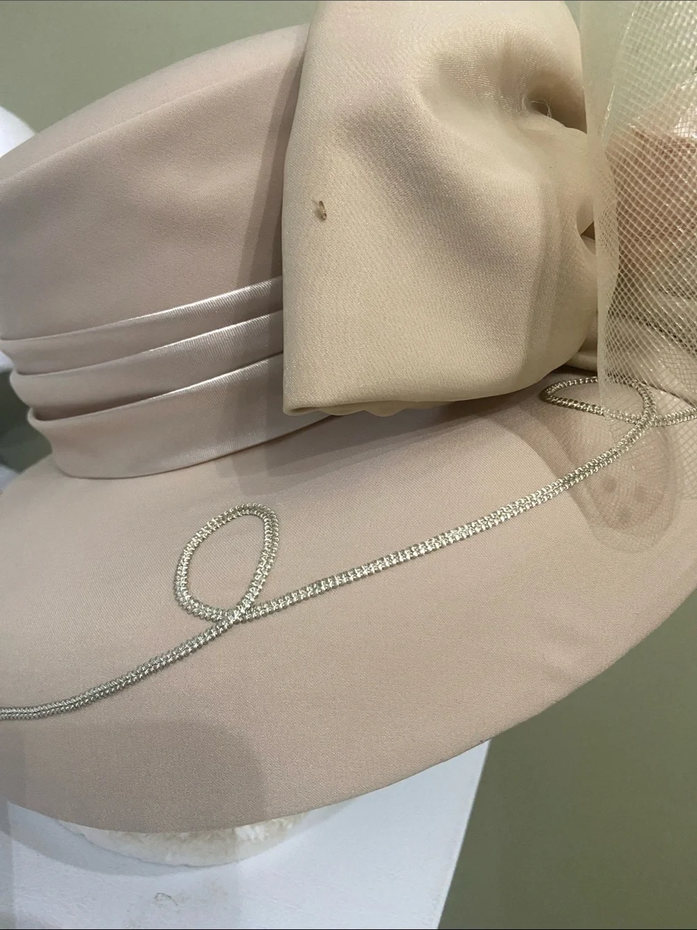 NWT Beautiful Dress Hat / Church Hat by Donna Vinci